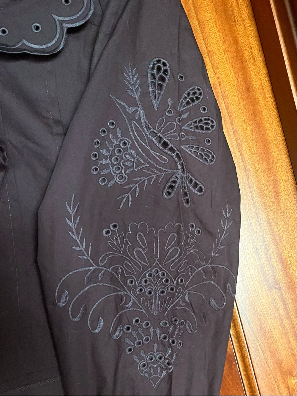 FARM Rio Black Embroidered Scalloped Collar Blouse - Picture 4 of 6